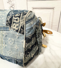 Load image into Gallery viewer, PRELOVED Louis Vuitton Denim Patchwork Speedy 30