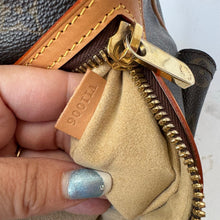 Load image into Gallery viewer, Louis Vuitton Monogram Hudson GM