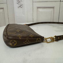 Load image into Gallery viewer, Louis Vuitton Pochette Accessories Crossbody
