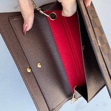 Load image into Gallery viewer, Louis Vuitton Damier Ebene International Wallet