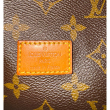 Load image into Gallery viewer, Louis Vuitton Saumur 30