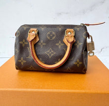 Load image into Gallery viewer, Louis Vuitton Monogram Mini Speedy