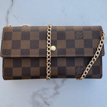 Load image into Gallery viewer, Louis Vuitton Damier Ebene International Wallet
