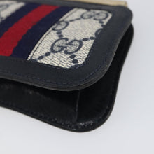 Load image into Gallery viewer, Gucci GG Supreme Vintage Kisslock Coin Purse