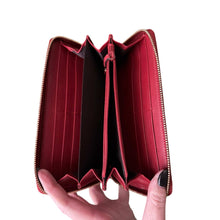 Load image into Gallery viewer, Gucci Microguccisima Patent Zippy Wallet