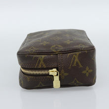 Load image into Gallery viewer, Louis Vuitton Trousse Toiletry 19
