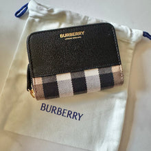 Load image into Gallery viewer, BRAND NEW Burberry Hampshire Crossbody and Wallet Bundle Black