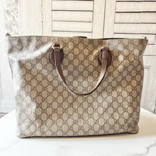 Load image into Gallery viewer, Gucci Supreme GG Canvas Courrier Soft Tote