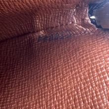 Load image into Gallery viewer, Louis Vuitton Monogram Round Coin Purse CT0044