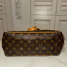 Load image into Gallery viewer, Louis Vuitton Monogram Batignolles Vertical