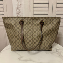 Load image into Gallery viewer, Gucci Supreme Canvas Large Tote