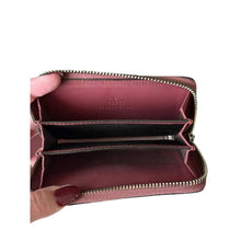 Load image into Gallery viewer, Gucci Supreme Blooms Compact Zippy Wallet