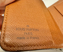 Load image into Gallery viewer, PRELOVED Louis Vuitton Compact Zippé Wallet
