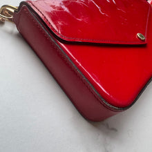 Load image into Gallery viewer, Louis Vuitton Vernis Felicie Pochette
