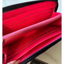 Load image into Gallery viewer, Chanel Cambon Zip Wallet
