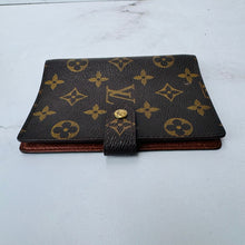 Load image into Gallery viewer, Louis Vuitton Small Ring Agenda
