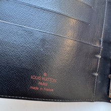 Load image into Gallery viewer, Louis Vuitton Red Epi Medium Ring Agenda
