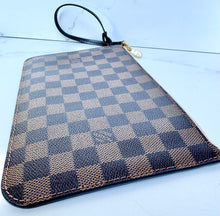 Load image into Gallery viewer, PRELOVED Louis Vuitton Damier Ebene Neverfull MM with Pouch
