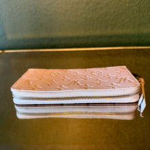 Load image into Gallery viewer, Louis Vuitton Empreinte Zippy Wallet Ivory
