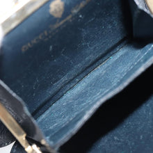 Load image into Gallery viewer, Gucci GG Supreme Vintage Kisslock Coin Purse
