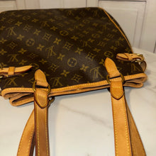 Load image into Gallery viewer, Louis Vuitton Monogram Batignolles Vertical
