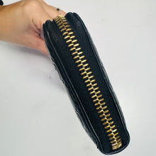 Load image into Gallery viewer, Gucci Black Guccisima Leather Zippy Wallet
