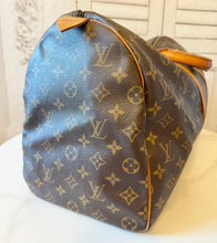 Load image into Gallery viewer, PRELOVED Louis Vuitton Keepall 45
