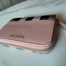 Load image into Gallery viewer, BRAND NEW Burberry Hampshire Crossbody and Wallet Bundle Pink
