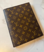 Load image into Gallery viewer, Louis Vuitton Desk Agenda Cover
