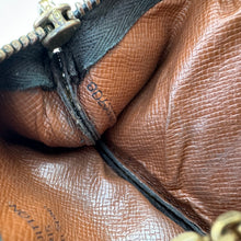 Load image into Gallery viewer, Louis Vuitton Monogram Key Pouch CA1908
