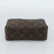 Load image into Gallery viewer, Louis Vuitton Trousse Toiletry 19
