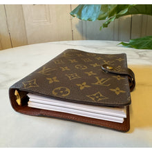 Load image into Gallery viewer, Louis Vuitton Monogram Medium Ring Agenda
