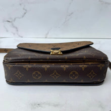 Load image into Gallery viewer, Louis Vuitton Reverse Monogram Pochette Metis
