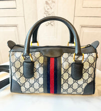 Load image into Gallery viewer, PRELOVED Gucci Vintage Boston Bandouliere Bag
