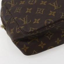 Load image into Gallery viewer, Louis Vuitton Trousse Toiletry 28
