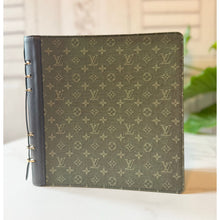 Load image into Gallery viewer, Louis Vuitton Mini Lin Vendredi Agenda Journal
