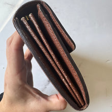 Load image into Gallery viewer, ✨💎Two Piece Thursday Bundle💎✨Louis Vuitton Monogram Looping GM and Sarah Wallet
