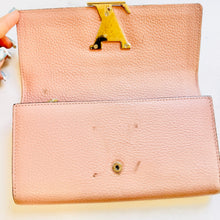 Load image into Gallery viewer, Louis Vuitton Taurillon Rose Ballerine Pink Capucines Wallet
