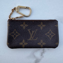 Load image into Gallery viewer, Louis Vuitton Monogram Key Pouch CA0917
