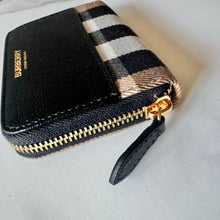 Load image into Gallery viewer, BRAND NEW Burberry Hampshire Crossbody and Wallet Bundle Black
