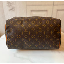 Load image into Gallery viewer, Louis Vuitton 2002 Monogram Speedy 30
