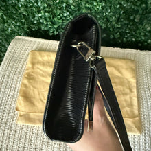 Load image into Gallery viewer, Louis Vuitton Black Epi Sevigne Clutch
