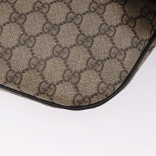 Load image into Gallery viewer, Gucci Supreme Bumbag XL
