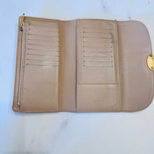 Load image into Gallery viewer, Louis Vuitton Mahina Amelia Wallet
