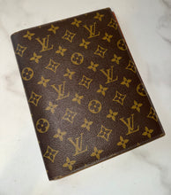 Load image into Gallery viewer, Louis Vuitton Desk Agenda Cover
