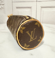 Load image into Gallery viewer, PRELOVED Louis Vuitton Trousse Ronde
