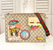 Load image into Gallery viewer, PRELOVED GUCCI Courrier Crossbody Messenger Clutch
