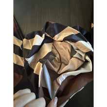 Load image into Gallery viewer, Burberry Tully Activewear Leggings and Crop Top Set Medium
