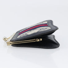 Load image into Gallery viewer, Gucci GG Supreme Vintage Kisslock Coin Purse
