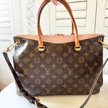 Load image into Gallery viewer, Louis Vuitton Monogram Pallas Tote Rose Ballerine
